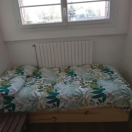 Albergue Chadi # 19 Eur Pas De Toilette Mixte, No Toilette No Shower, Obligatoire De Quitter L'endroit Entre 8h Am Et 20h On Ferme *